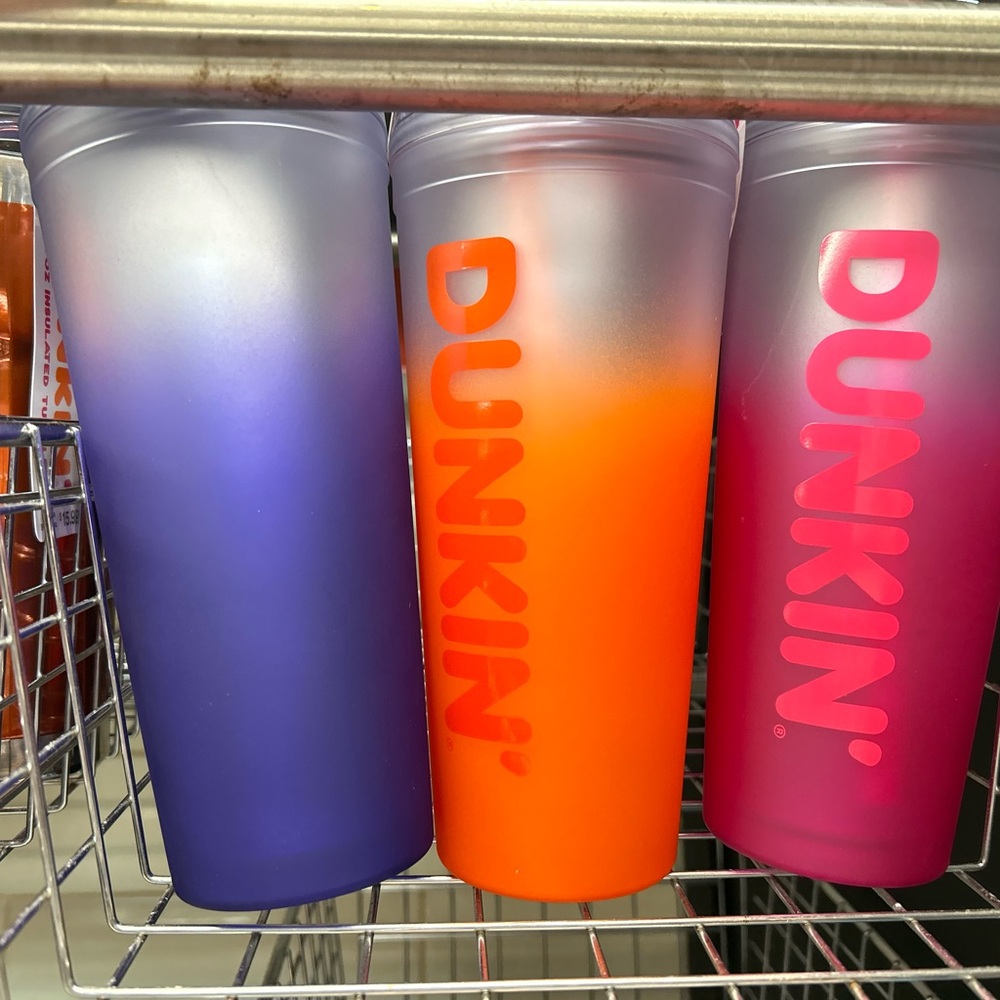 Orange Dunkin cup no straw